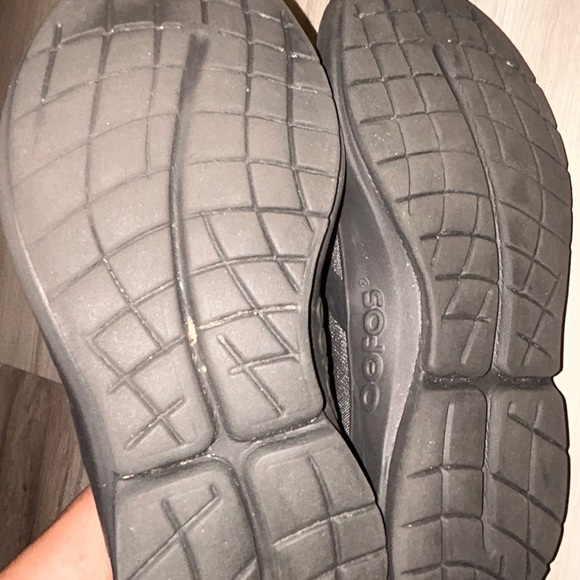 OOFOS Charcoal Slip-On Shoes with Neon Green Interior - Picture 6 of 6